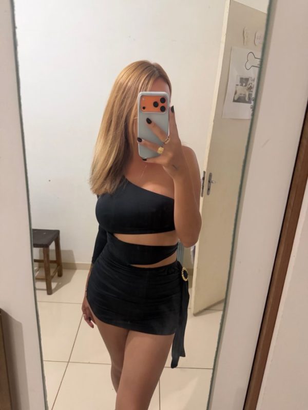 Laryssa Rocha 75