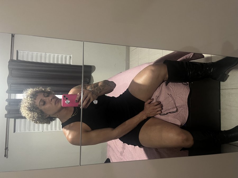Sthefany Venturiny 37