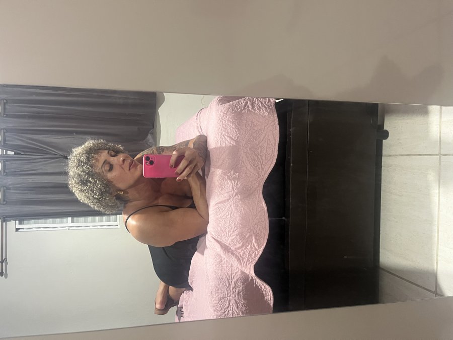 Sthefany Venturiny 25