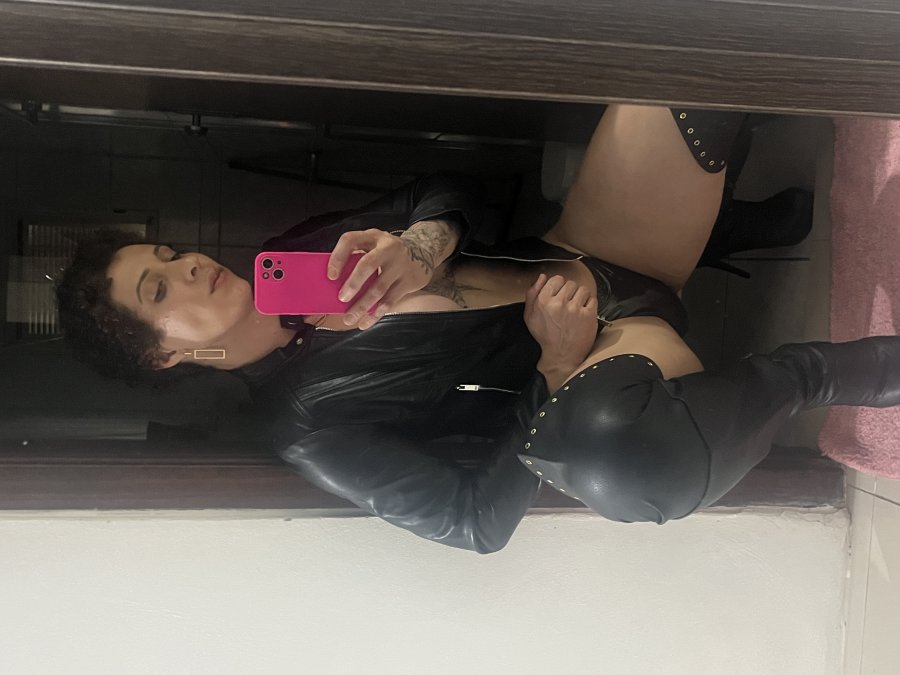 Sthefany Venturiny 12
