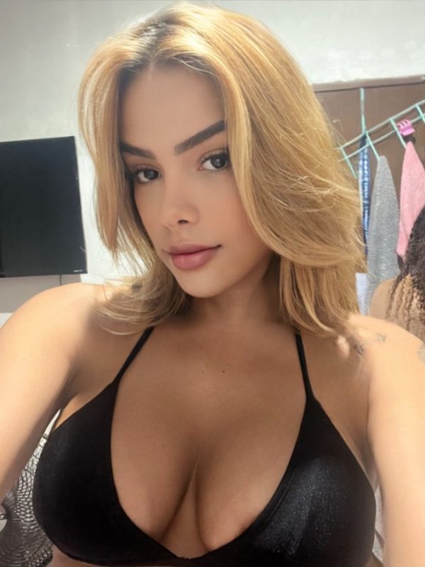 Laryssa Rocha 35