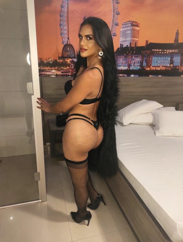 Francine Macedo 12