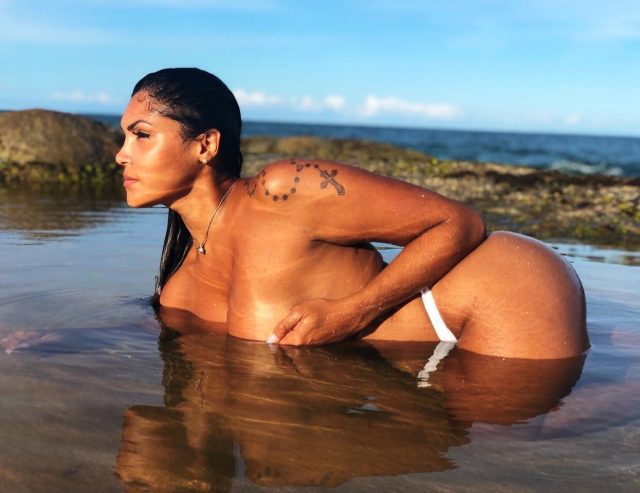Carolina Lima 49