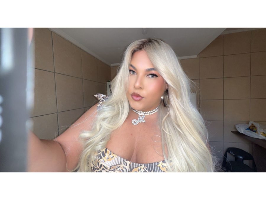 Mia Cavalona 8