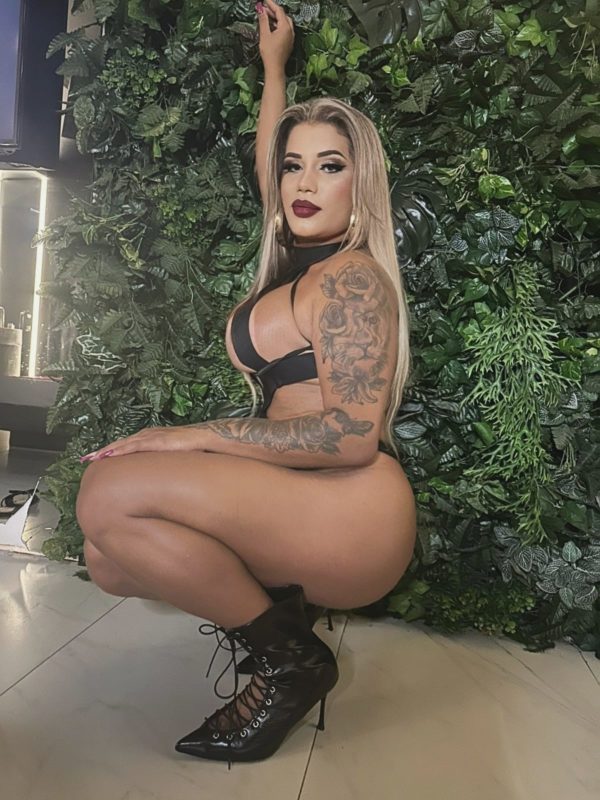 Stefany Silva 37