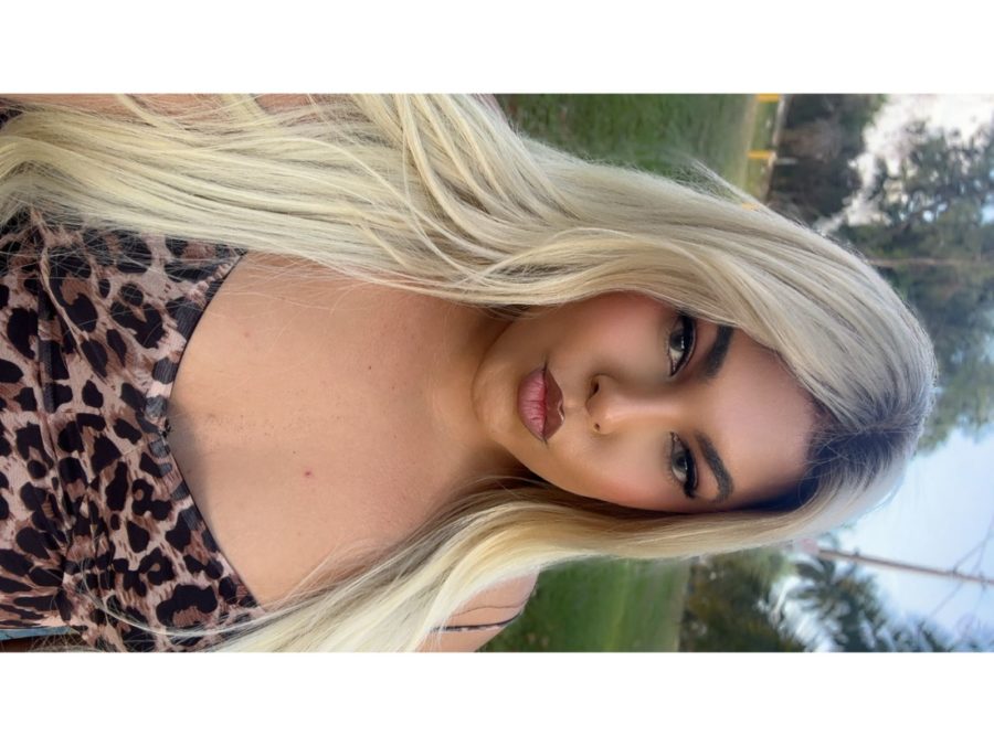 Mia Cavalona 6
