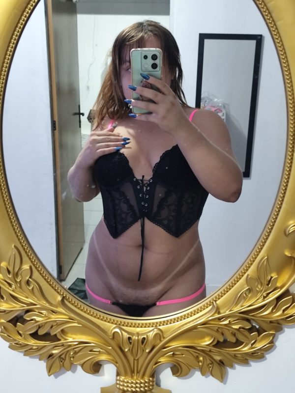 Aline Alves 6