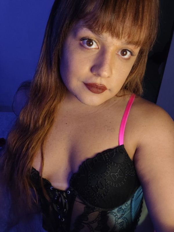 Aline Alves 22