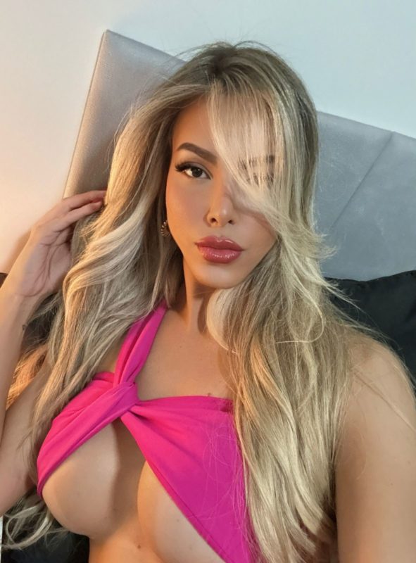 Mickaelly Menegazzi 5