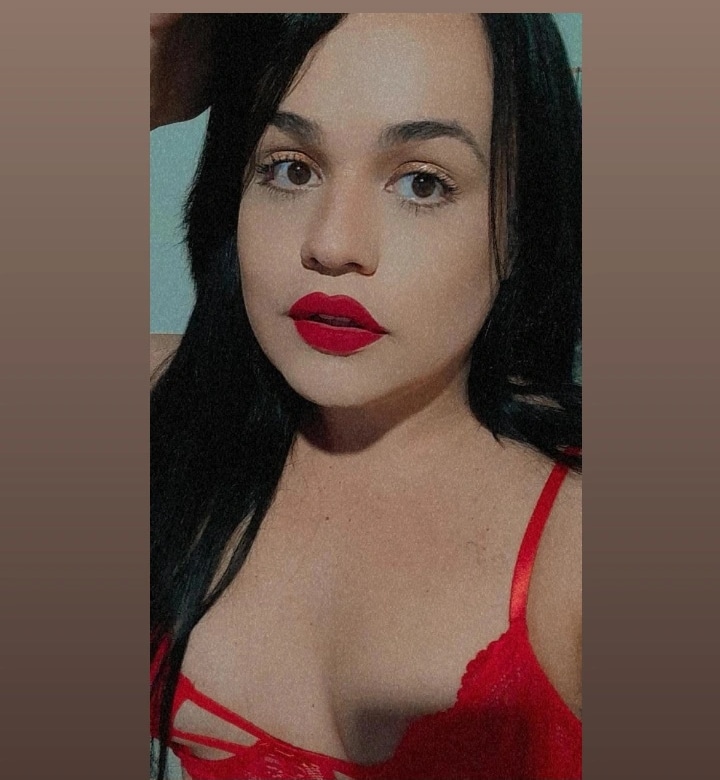 Aline Alves 90