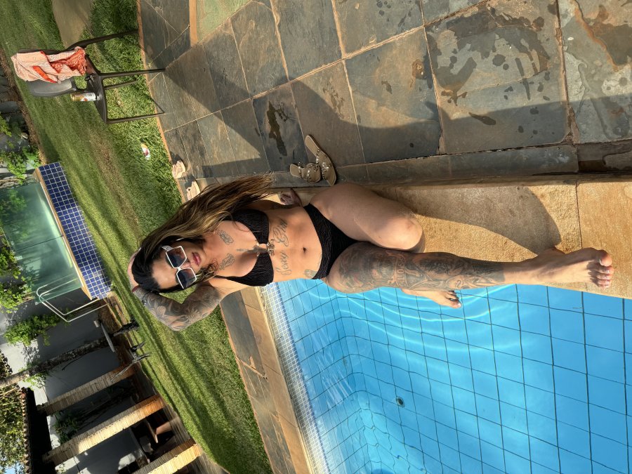 Nicoly Ferraz 12