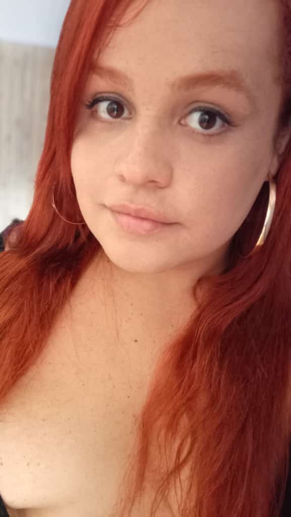 Aline Alves 50