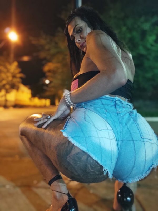 Andressa Bueri 218
