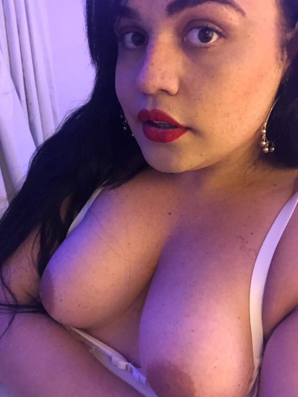 Aline Alves 81