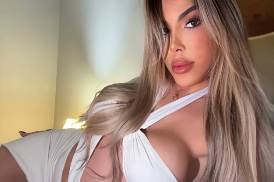 Mickaelly Menegazzi 48