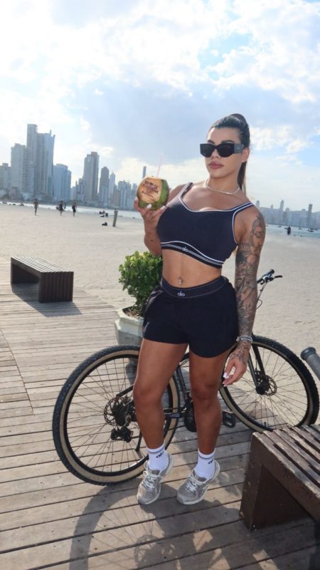 Jaqueline Santos 30