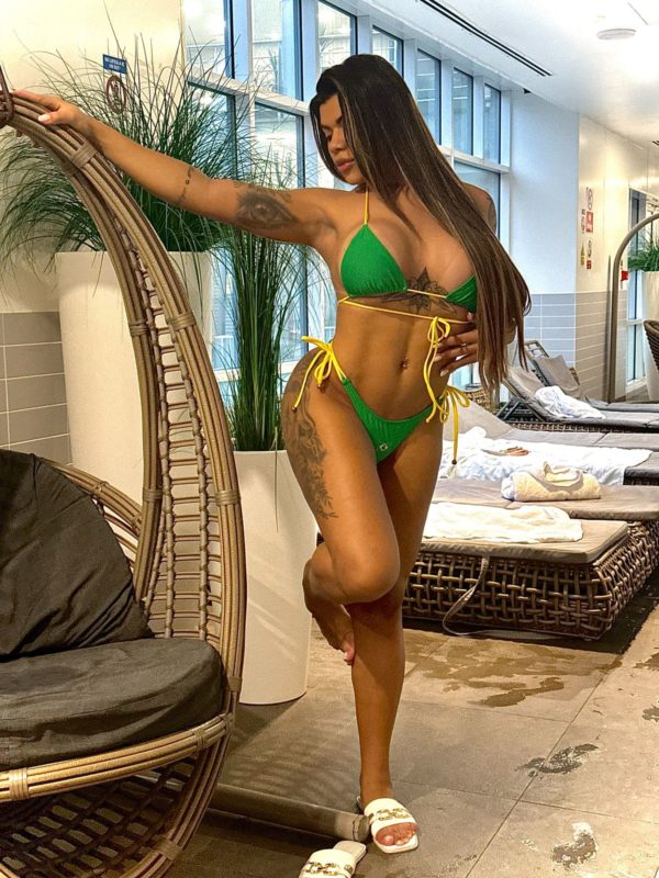 Jaqueline Santos 17