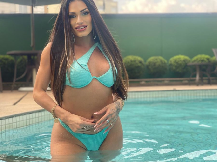 Angelica Fennty 15