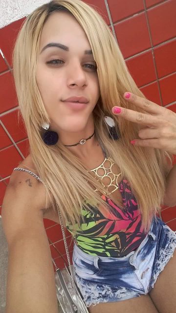 Sarah Luckessy 29