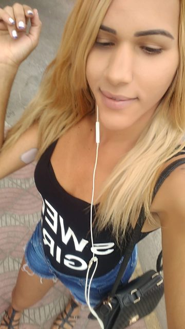 Sarah Luckessy 24