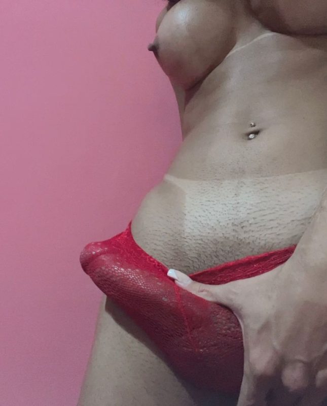 Ariel Nefertiti 11