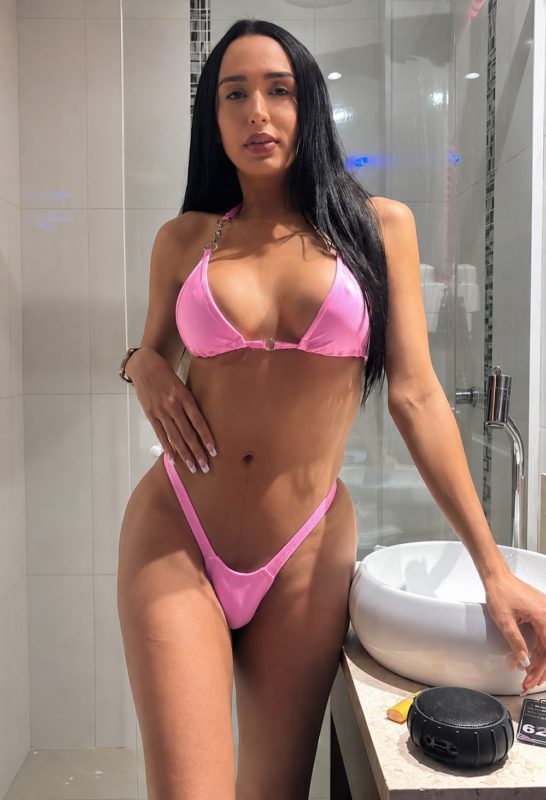 Ísis Valverde 28