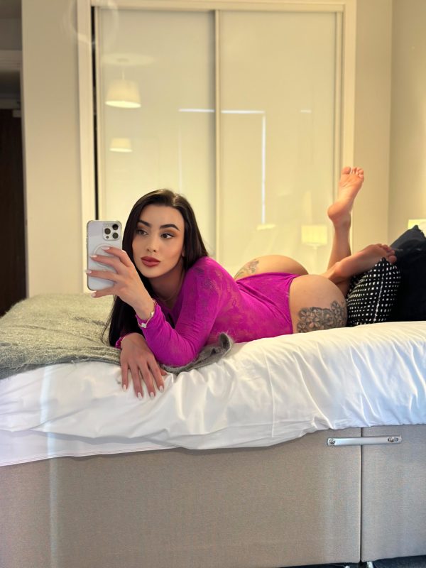 Ana Victoria 52