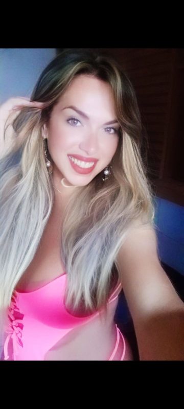 Bruna Oliveira 32