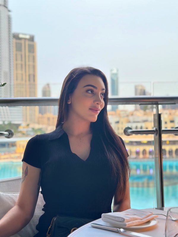 Ana Victoria 44