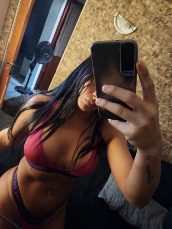 Alice Barros 21