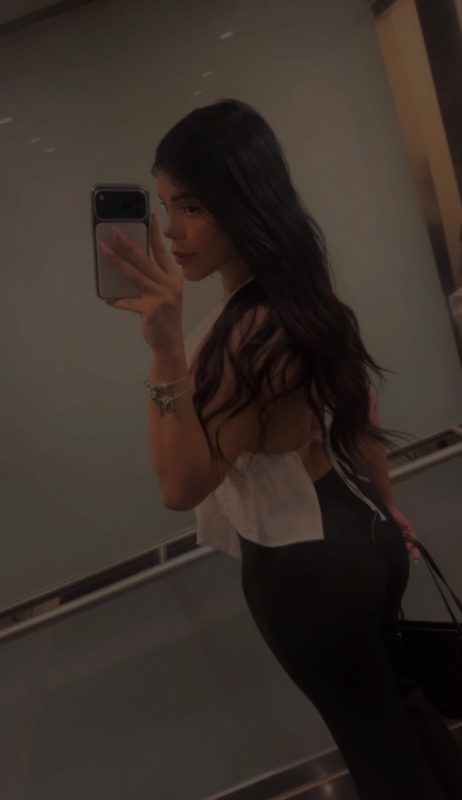 Nicole Sampaio 37