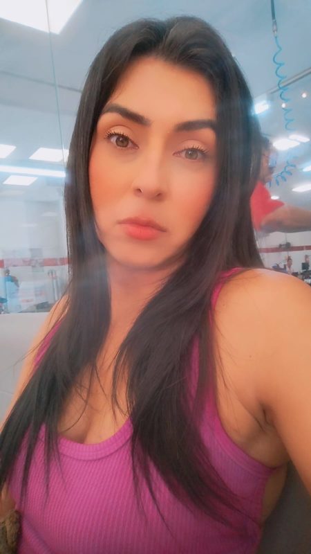Naylla Ferrari 11