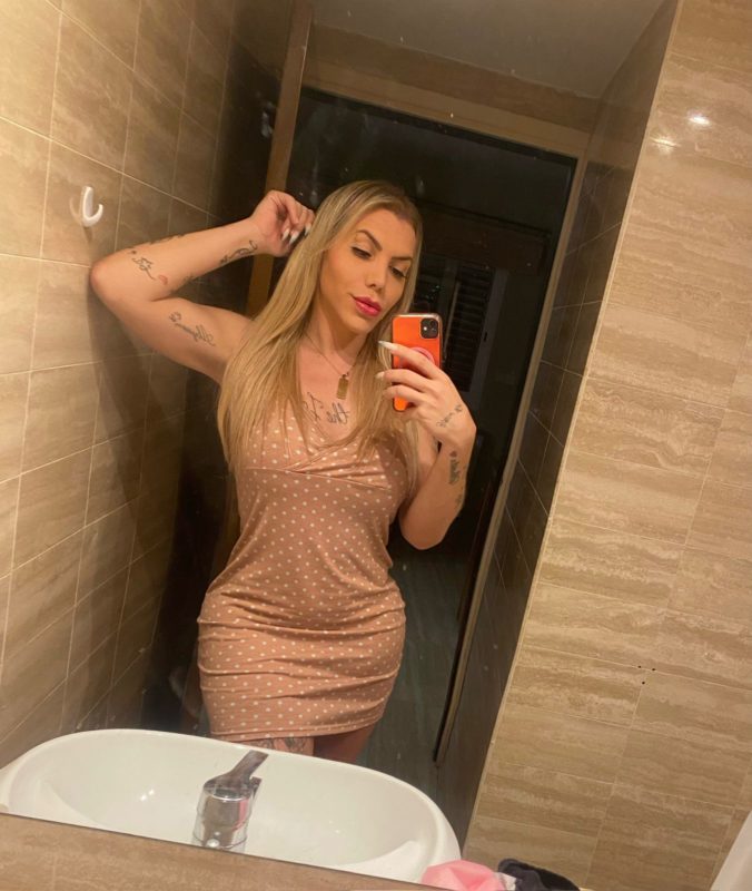 Alyce Freire 44