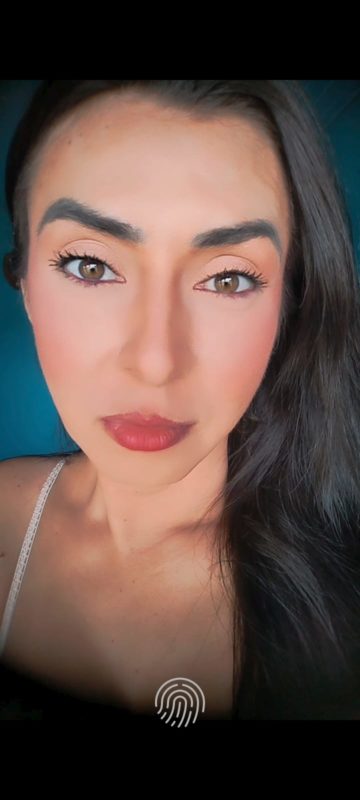 Naylla Ferrari 24