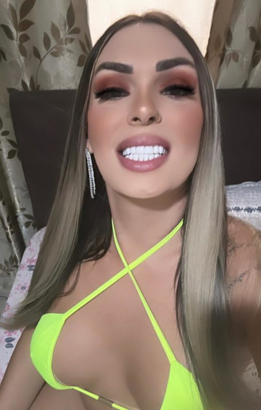 Isabelly Finoti 25