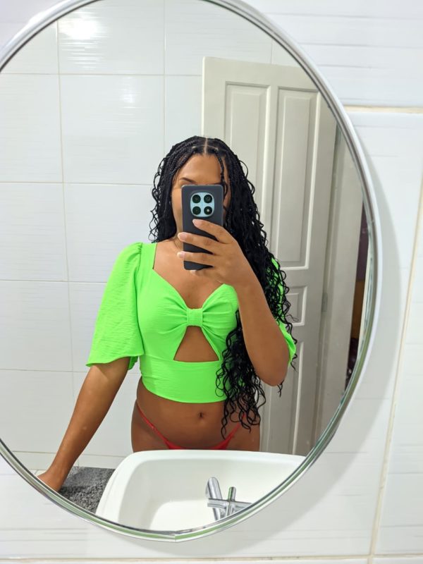 Laís Castro 27
