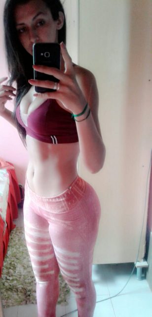 Naylla Ferrari 100