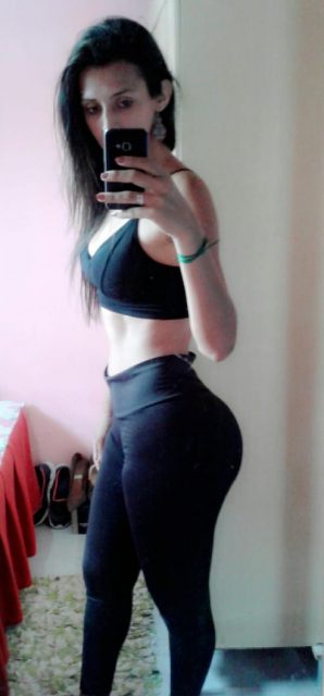 Naylla Ferrari 124