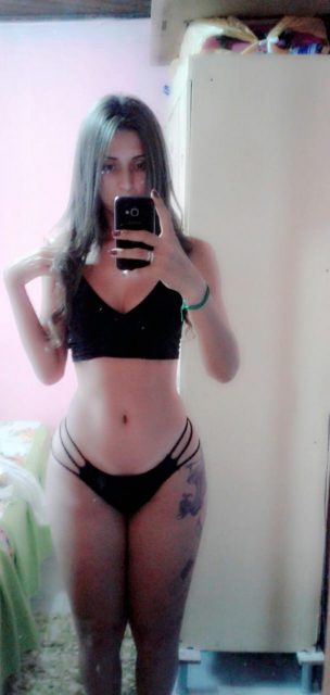 Naylla Ferrari 136