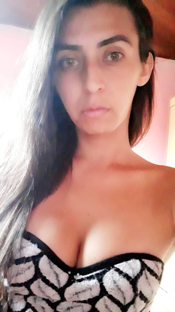 Naylla Ferrari 82