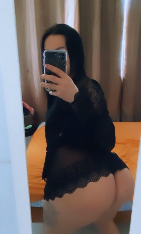 Isabella Souza 47
