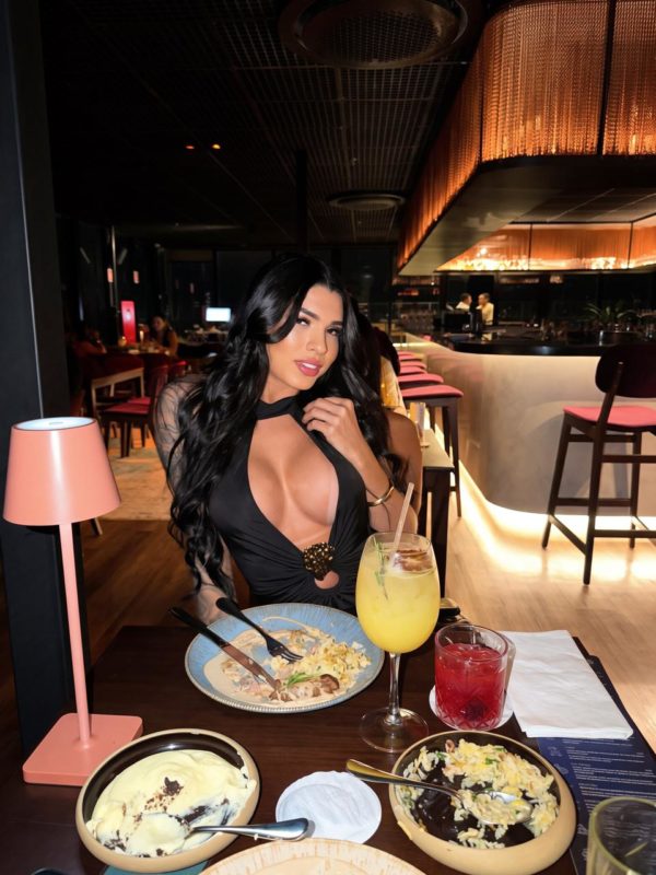 Daniela Vasconcelos 37