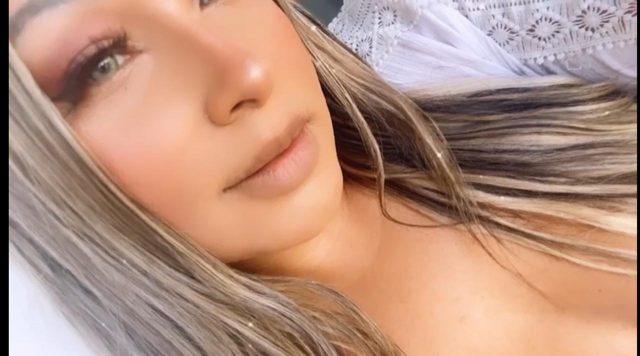 Ana Júlia 37