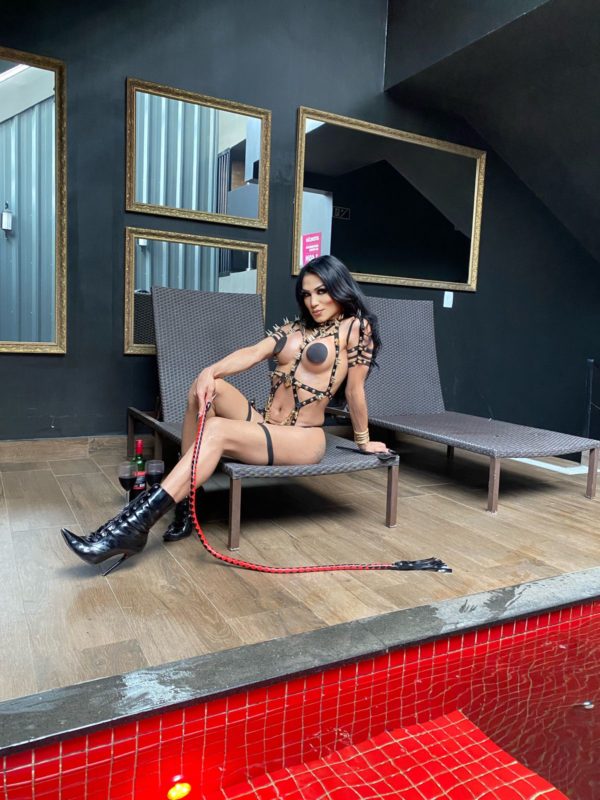 Anny Dominatrix 187