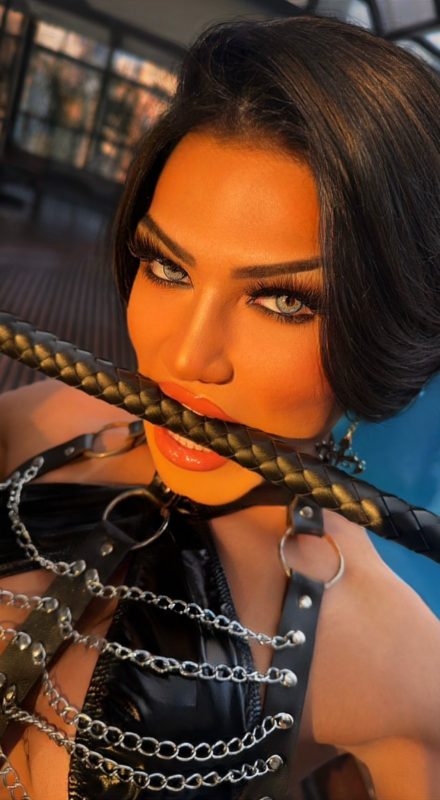 Anny Dominatrix 27