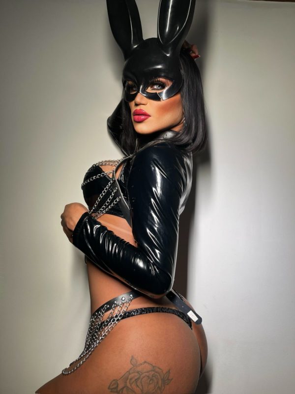 Anny Dominatrix 16