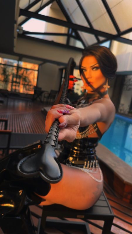 Anny Dominatrix 25