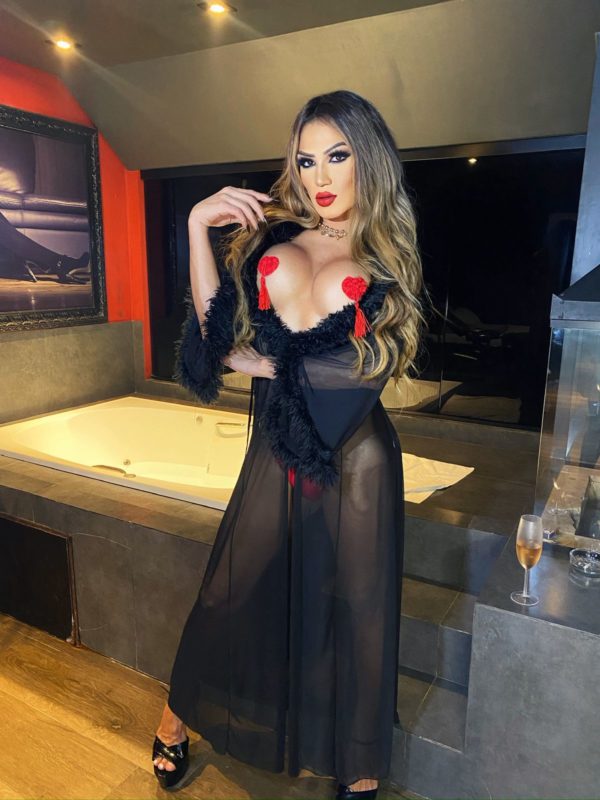 Anny Dominatrix 69