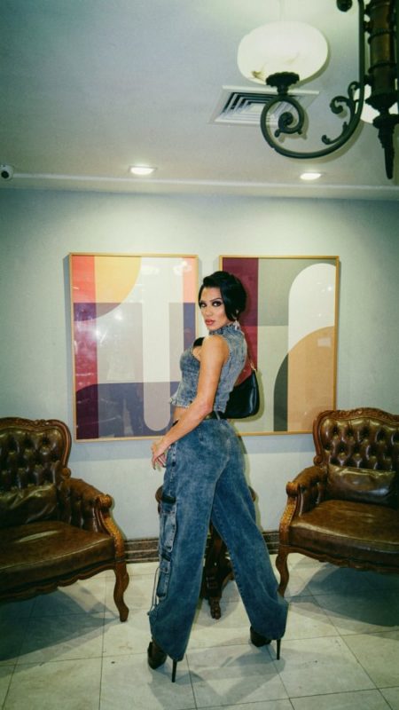 Anny Dominatrix 21