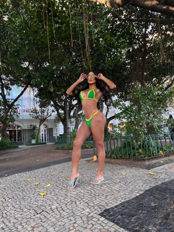 Anny Dominatrix 16